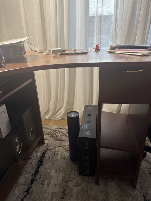 Продам угловой писменный стол