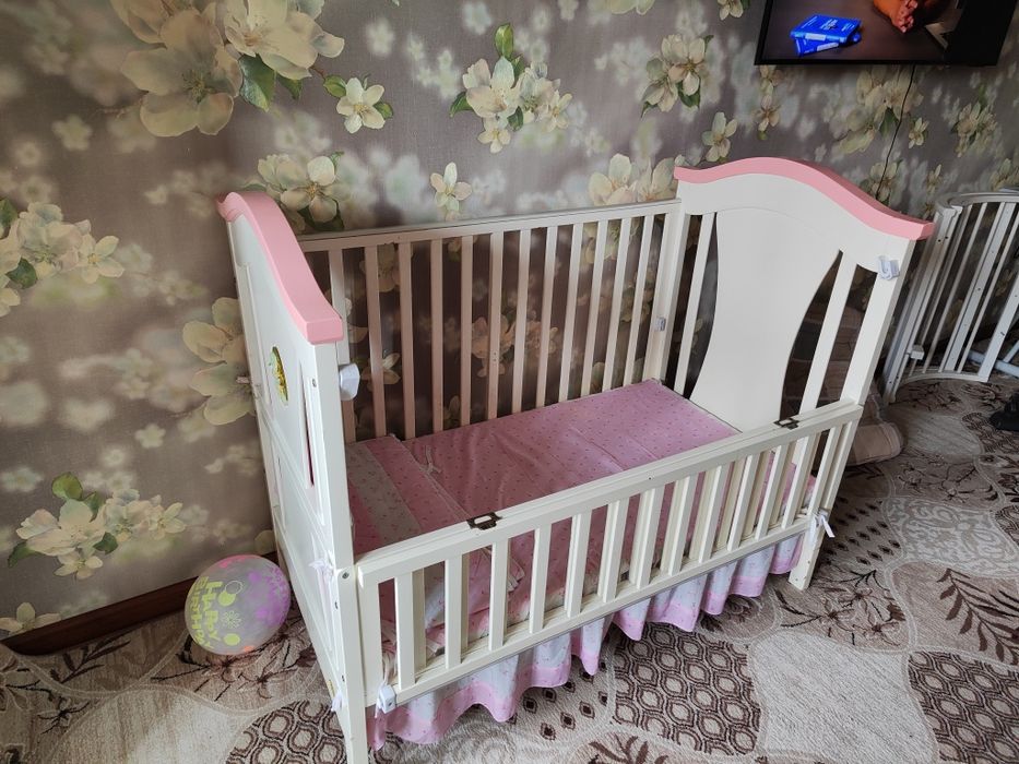 Детская кроватка