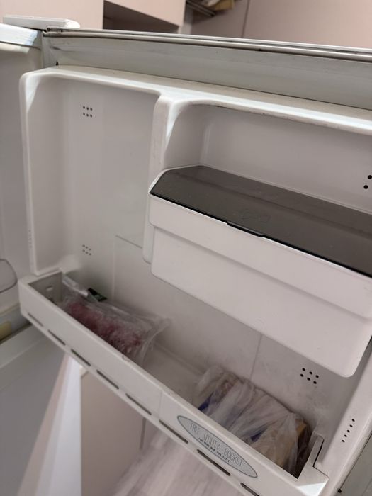 Холодильник Samsung