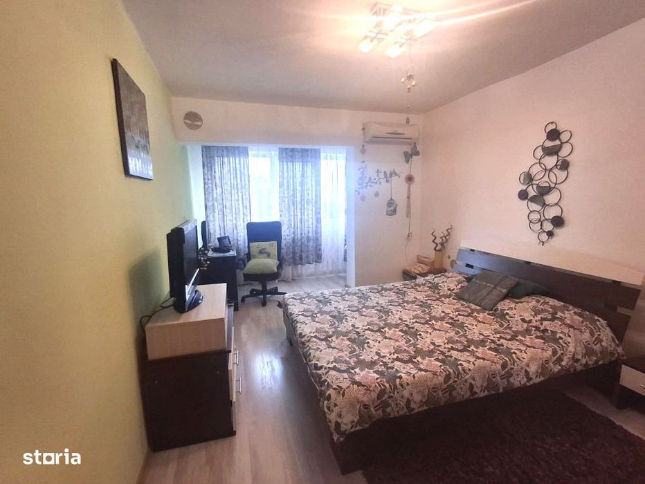 Muta-te Imediat! Apartament Luminos - cu 3 Camere - Craiovita — fotografia 1
