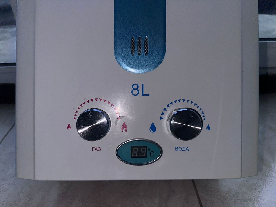 Проточный водонагреватель Газ колонка Лидер