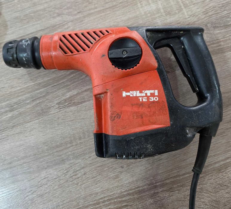 Електрически перфоратор Hilti TE30