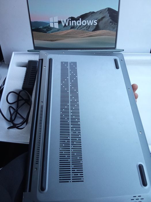 Srochna pul kerak, bir qol uzim ishlatganman