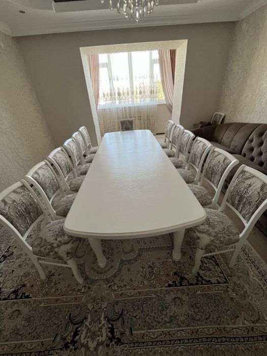 Стол гостинный со стульями