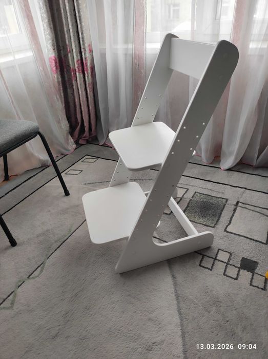 Продам растущий стул