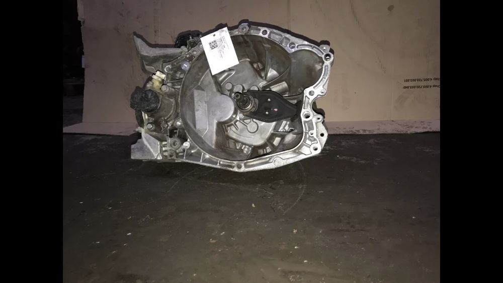 Продавам двигател, скорости и оборудване Ситроен Ксара Пикасо 2.0 HDI