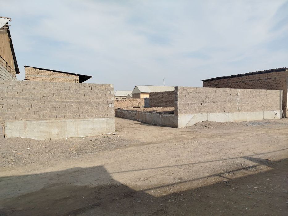 Отчопардан ховли сотилади