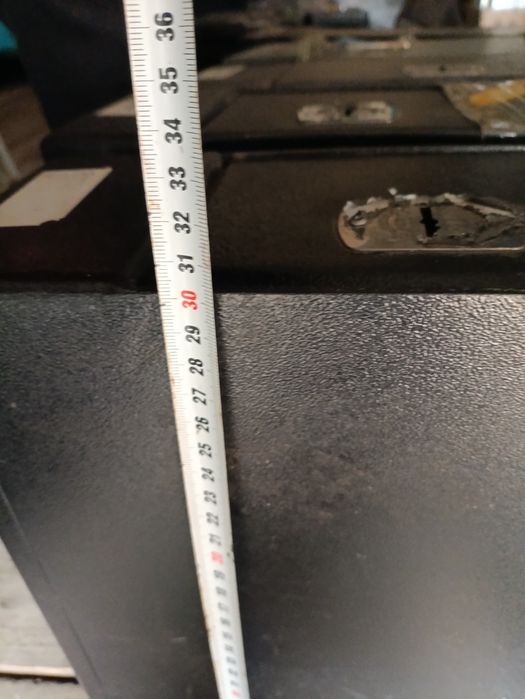 Продам металлический сейф