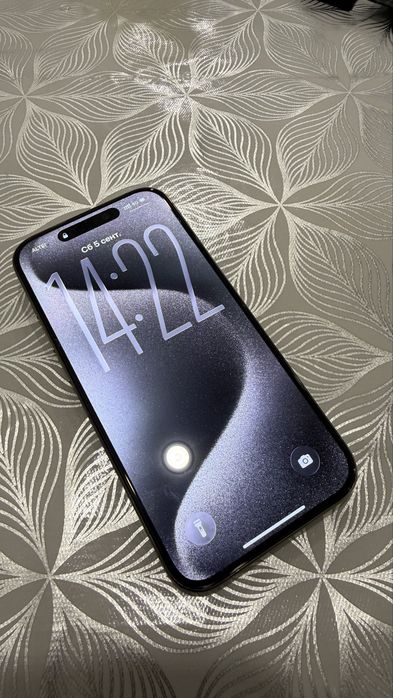 iPhone 15 pro 256gb