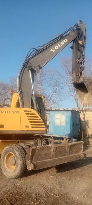 VOLVO EV180B 44000$ kelishiladi