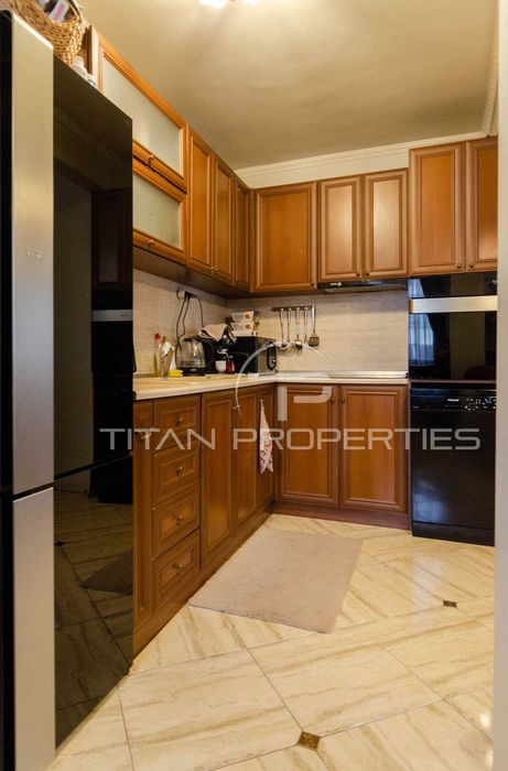 Продава се Четиристаен апартамент в Пловдив, Кършияка - 125 кв.м за 1840 €/кв.м - Снимка #4