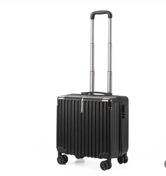 Чемодан для ручной клади новый