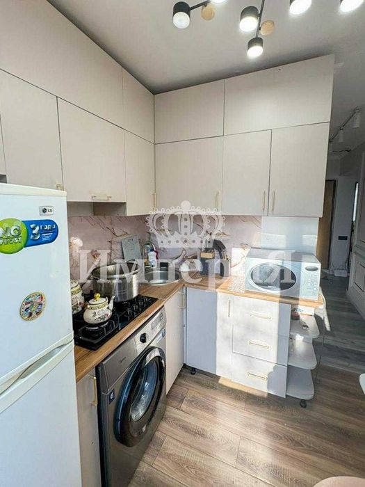 2 ком кв  Продает Адиль