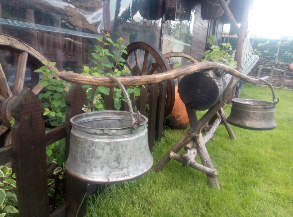 Бакъри, менци, котли с кобилица