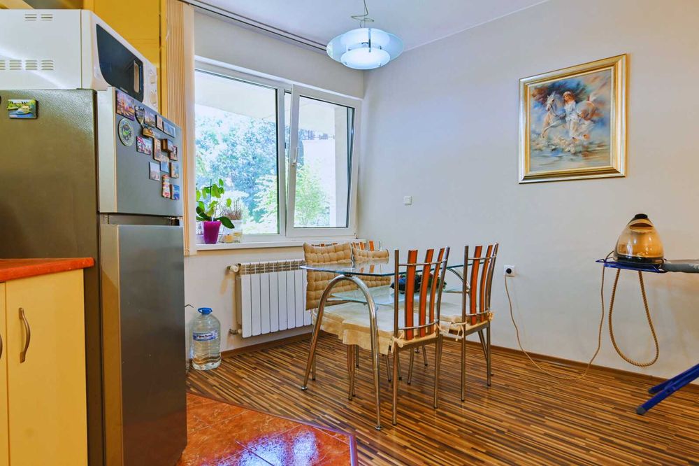 Дава се под наем Тристаен апартамент в София, Павлово - 90 кв.м за 749.7 € - Снимка #1