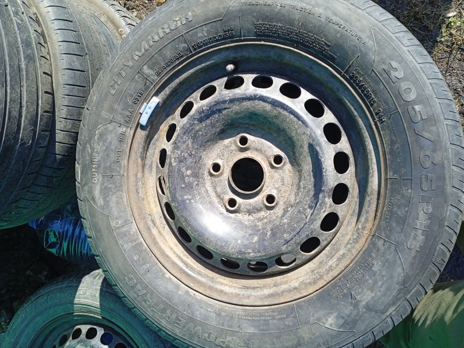 Продам резину на 15