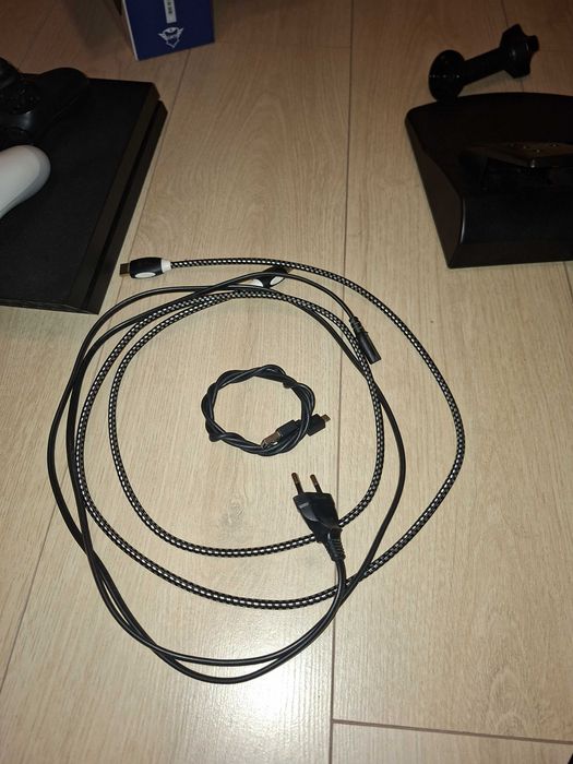 PS4 FLAT с аксесоари