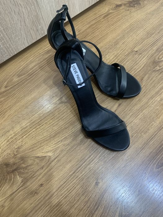 Обувки на висок ток 40 размер