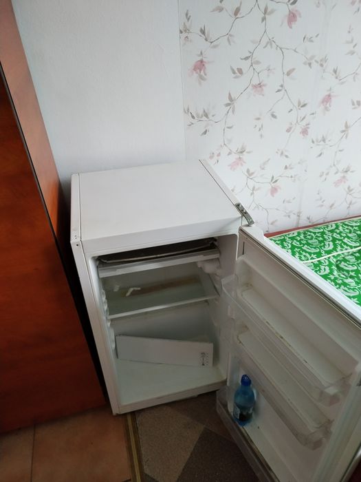 Camera de închiriat