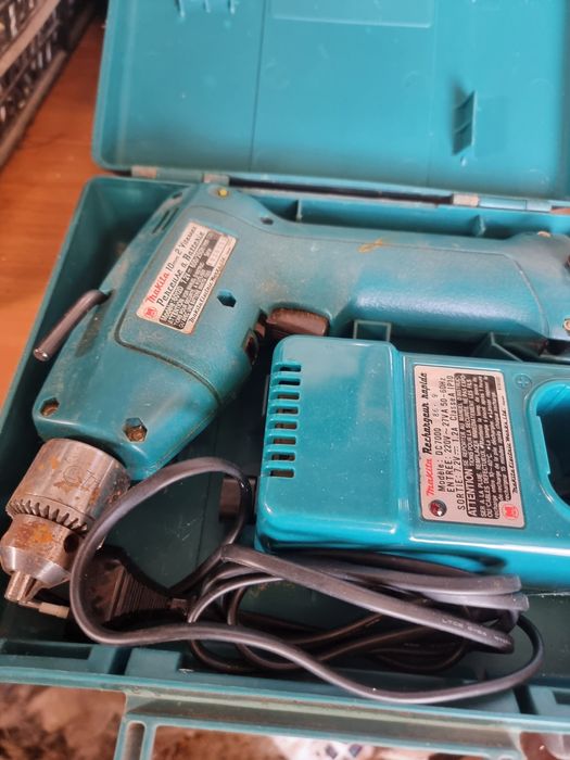 Vand autofiletante makita