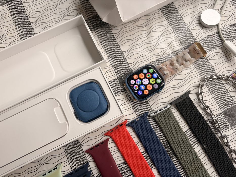 Apple watch series 7 45mm blue + 12 каишки