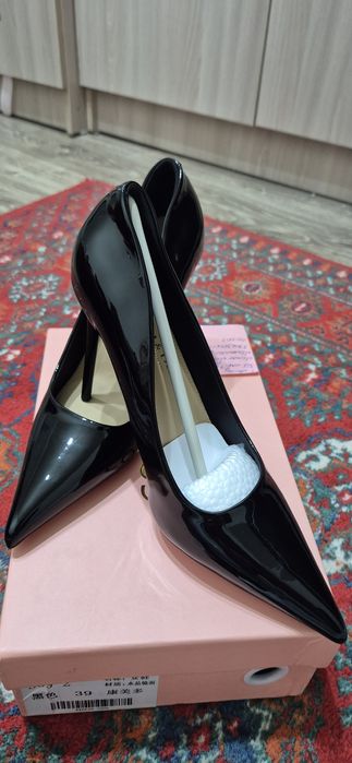Продам туфли новые
