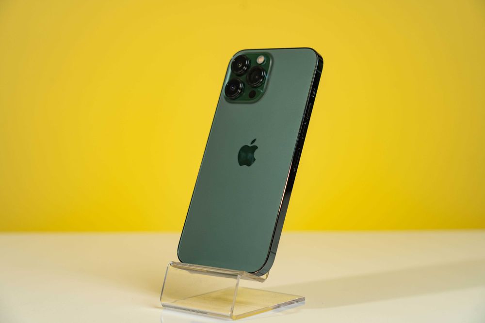 iPhone 13 Pro Max 256GB / Като нов / Пълен комплект