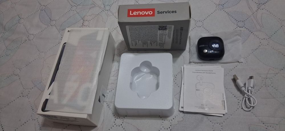 samsung galaxy A70+чисто нови слушалки Lenovo+чисто нова Bluetooth колона Леново+нов стъклен протектор+ кейс