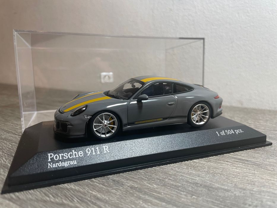Macheta Porsche 911 R 1:43 Minichamps