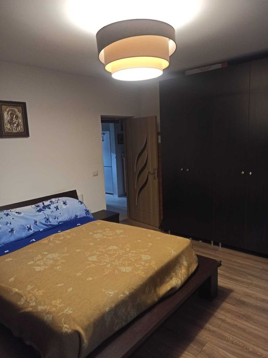 Apartament de Vanzare foarte spațios și luminos