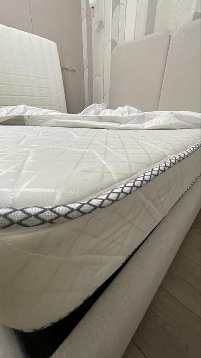 Матрас пружинный 160х200