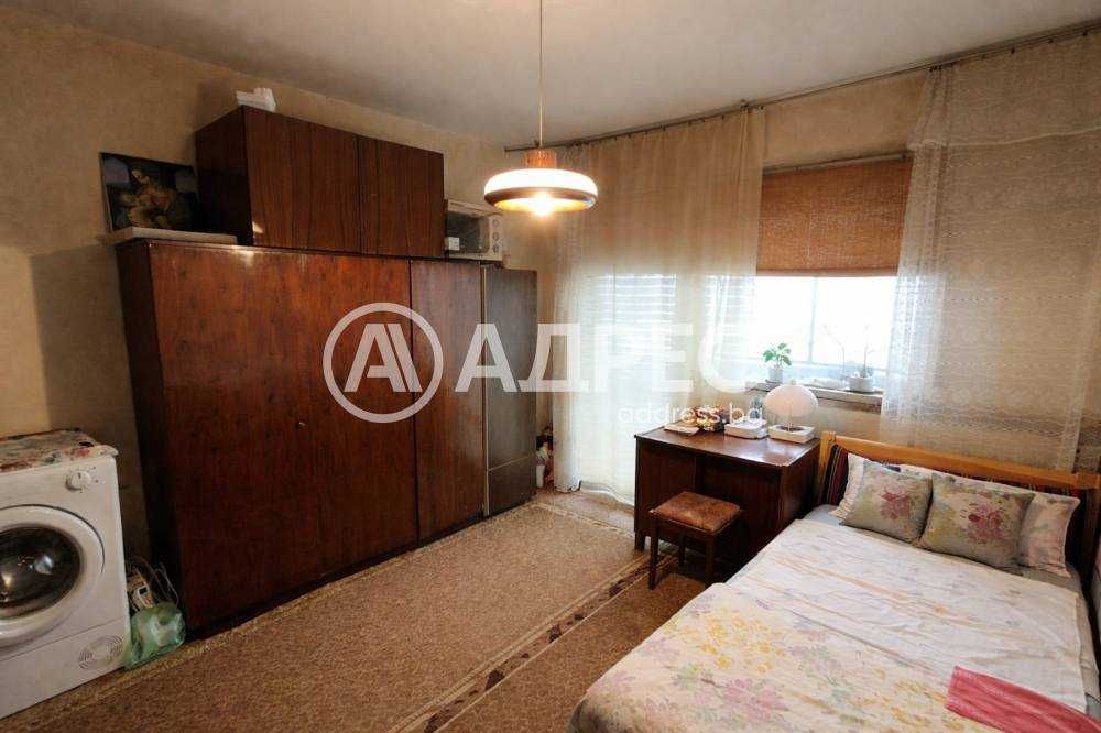 Двустаен разширен апартамент в ж.к. "Орел"