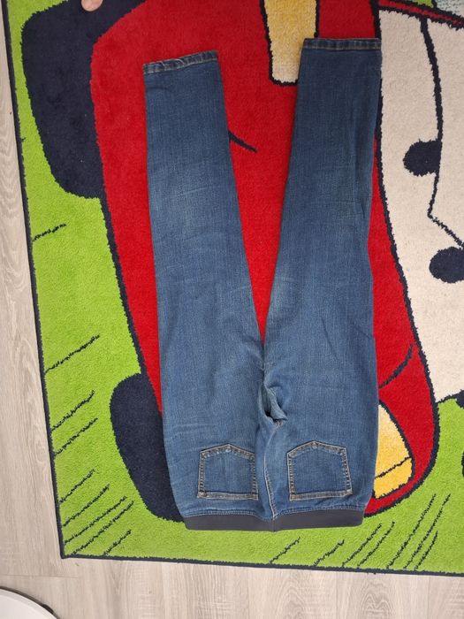 Pantaloni blugi de dama