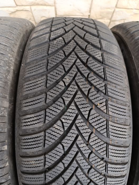 Зимни гуми 215/55/17 Bridgestone, Semperit