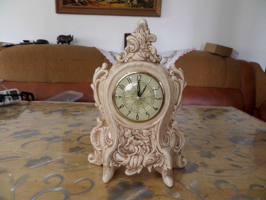 Ceas semineu Chicago illinois ceramica,ornament aurit frumos deosebit