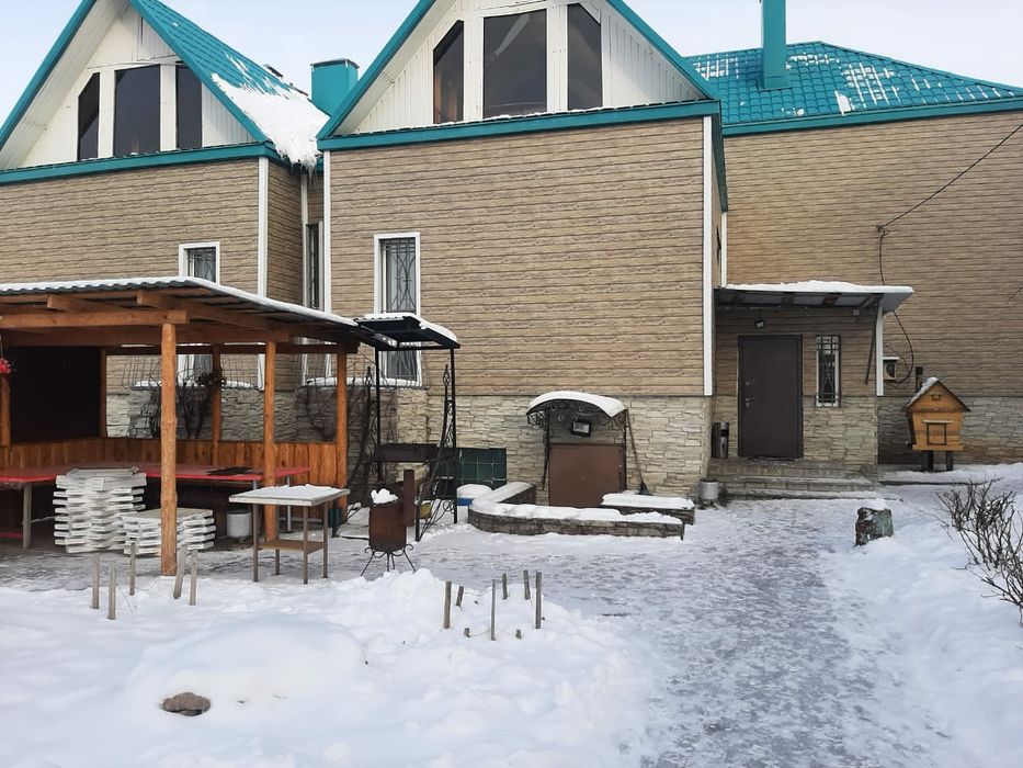 Дом коттедж по суточно