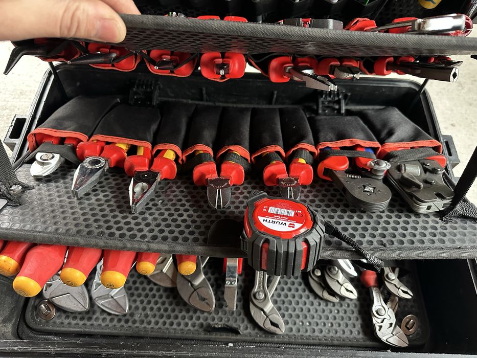 Knipex Robust 45 куфар с инструменти