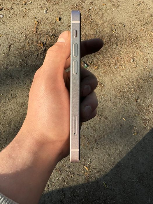 айфон 13 мини в хорошо состоянии