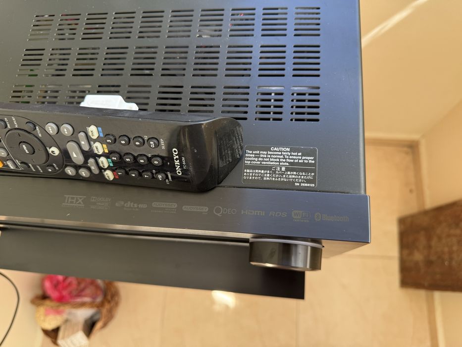 Onkyo TX-NR828 Bluetooth Wi-Fi