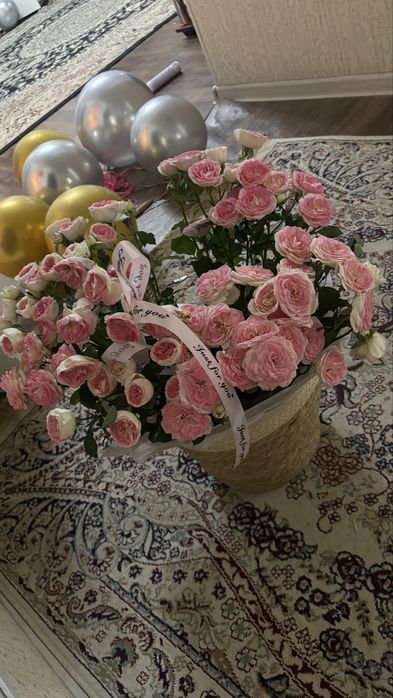 Корзина кустовых роз