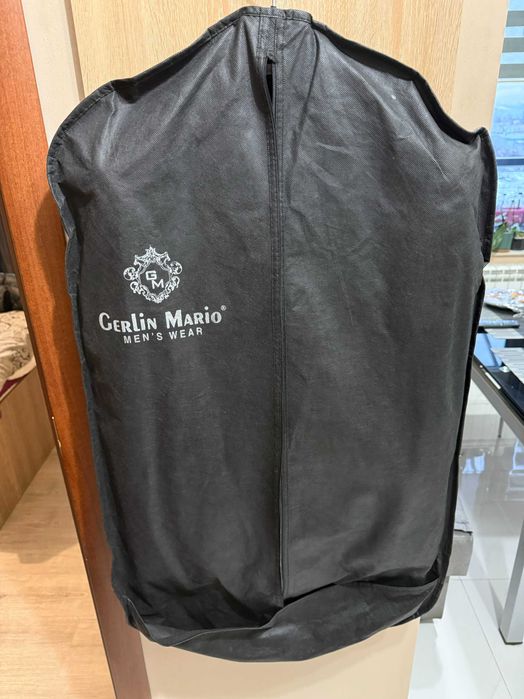 Черен мъжки костюм