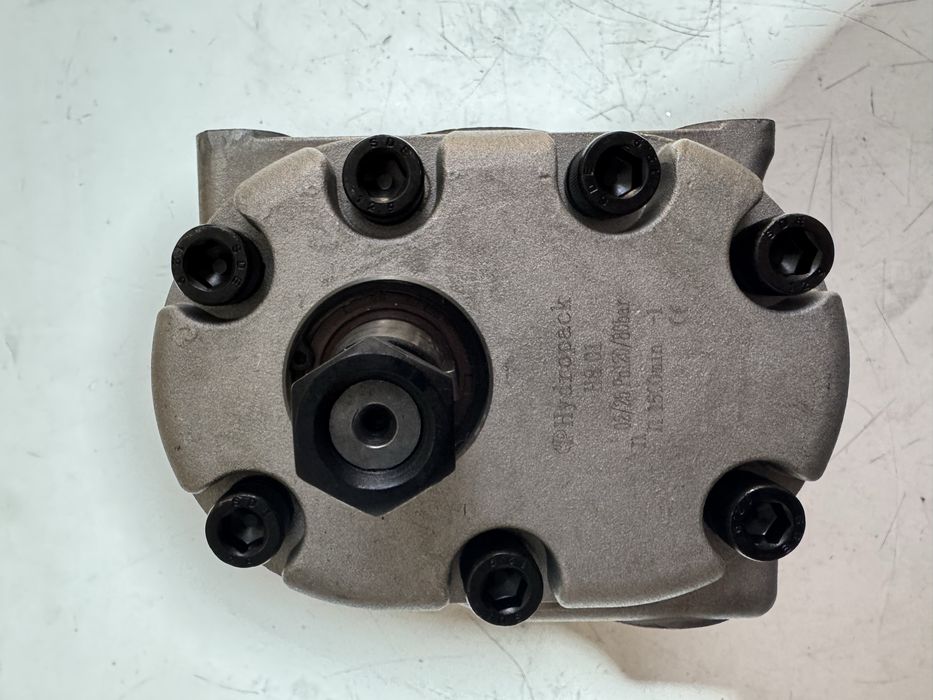 Pompa hidraulică H801 HYDROPACK – Tractor U650 (UTB)