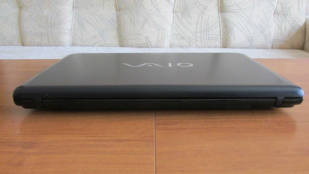 17.3 инча Sony с Intel i7-3612QM,Full HD,SSD,Blu-Rey,подсветка