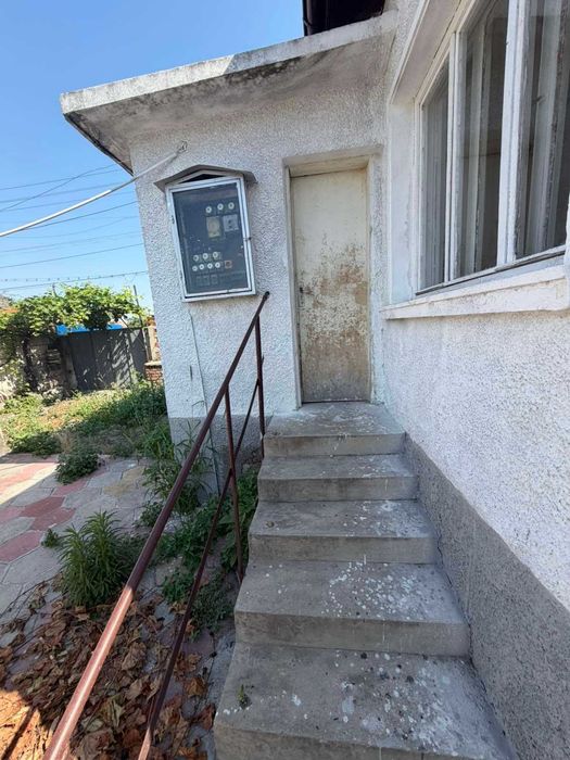 Къща в село Поповица на Топ Локация