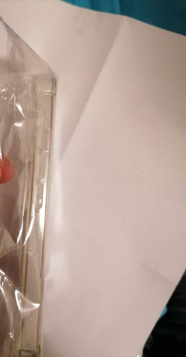 Vând husa transparenta iphone 15 noua