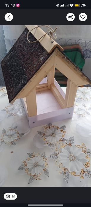 Продам кормушки.