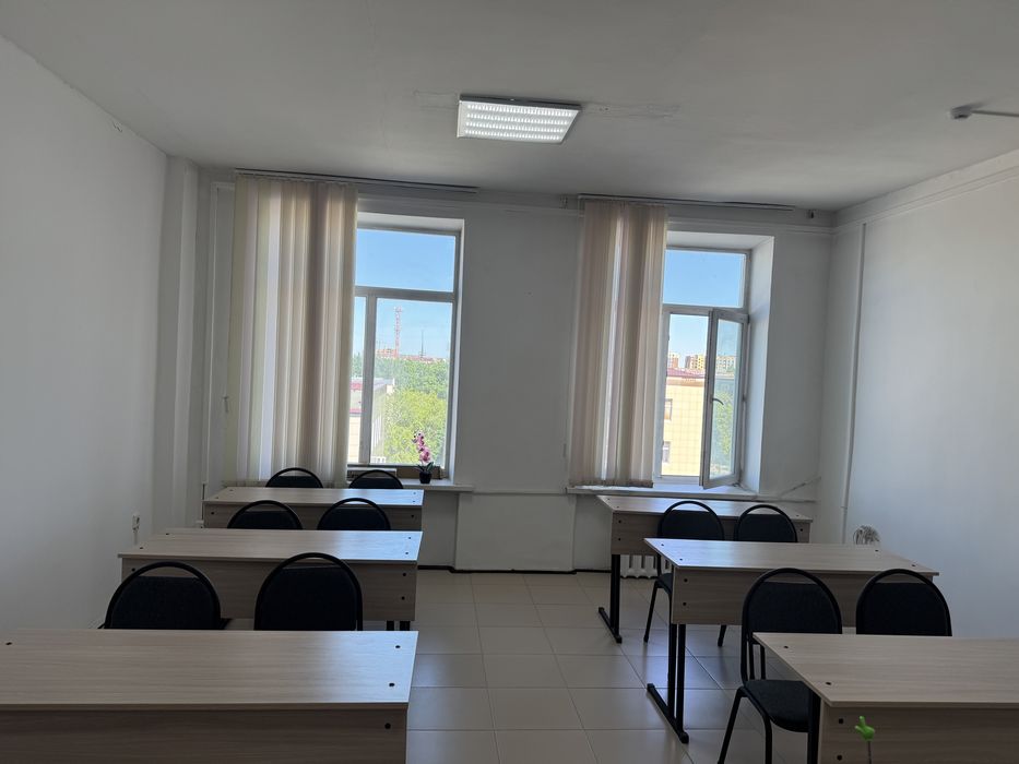 Парты школьные со стульями мягкими