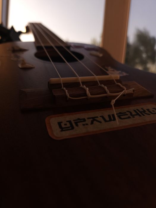 Продам укулеле в хорошем состоянии