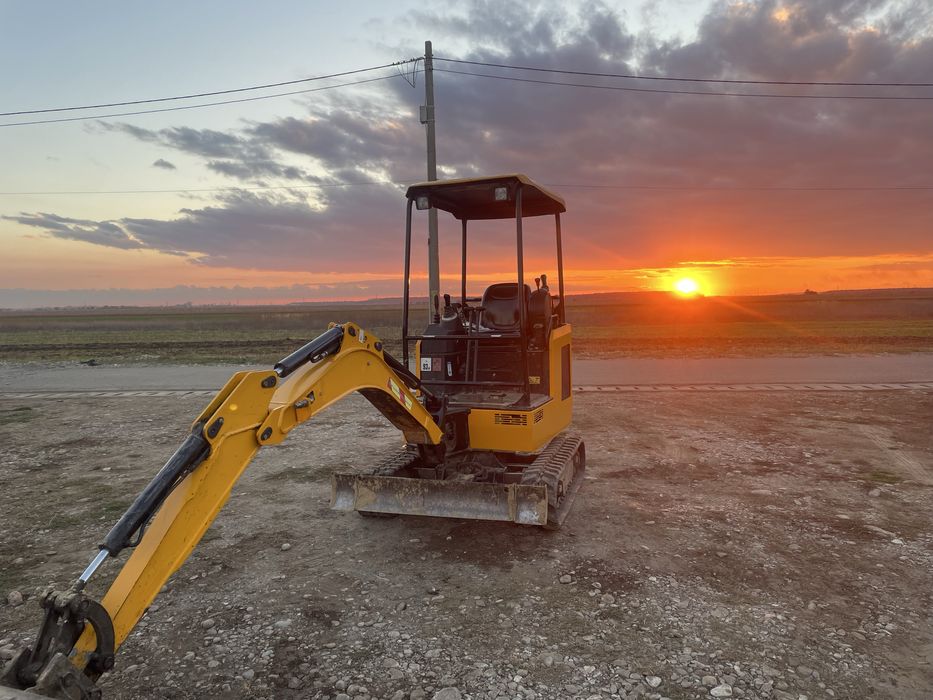 Vand miniexcavtor jcb 16c1