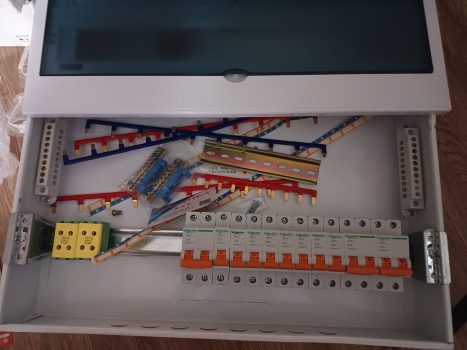 Электро щит 46-52 мест металлический